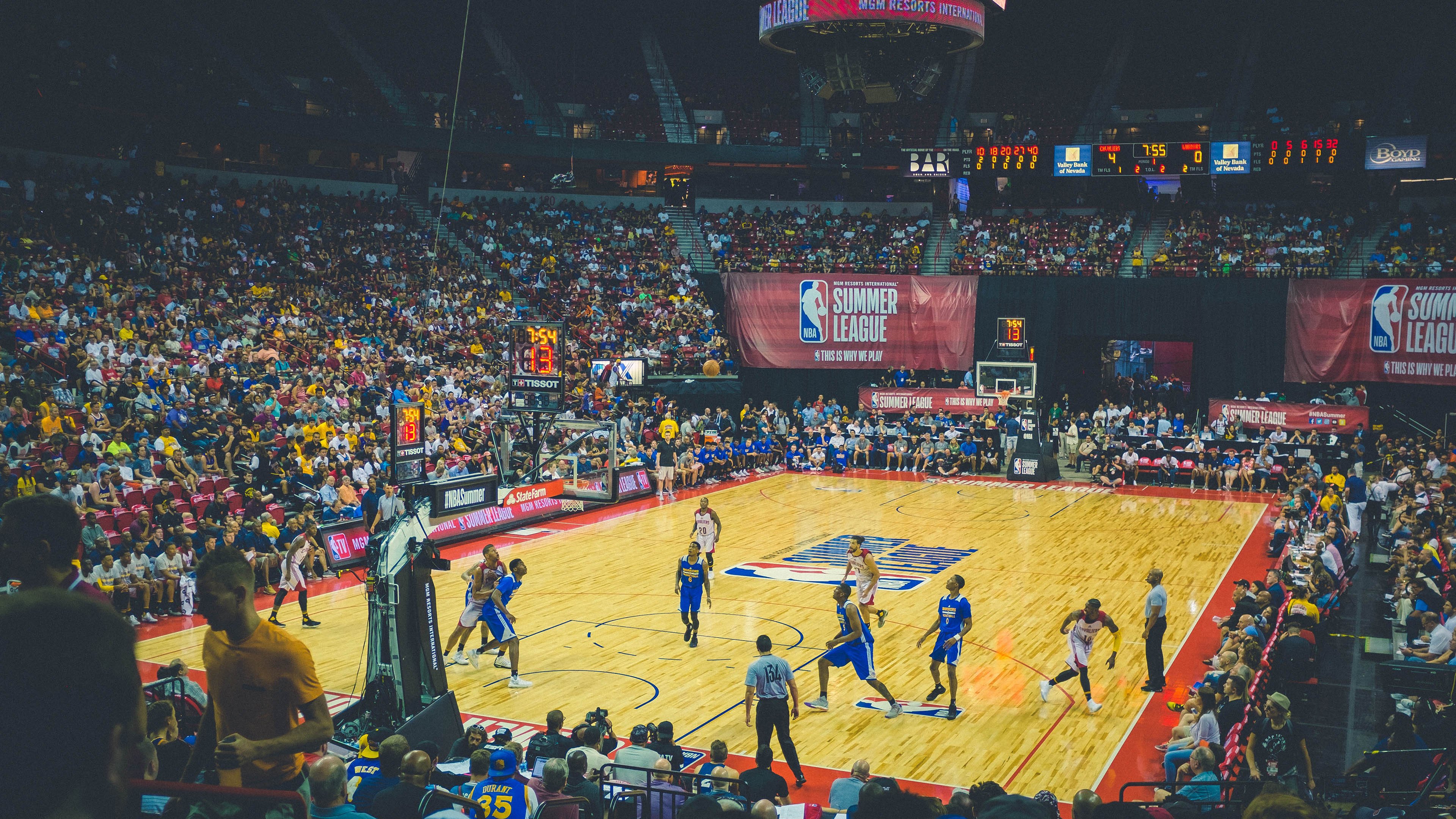 综合格斗赛场焦点！美国队对阵韩国队，爆冷逆转，黑马强势击败劲敌